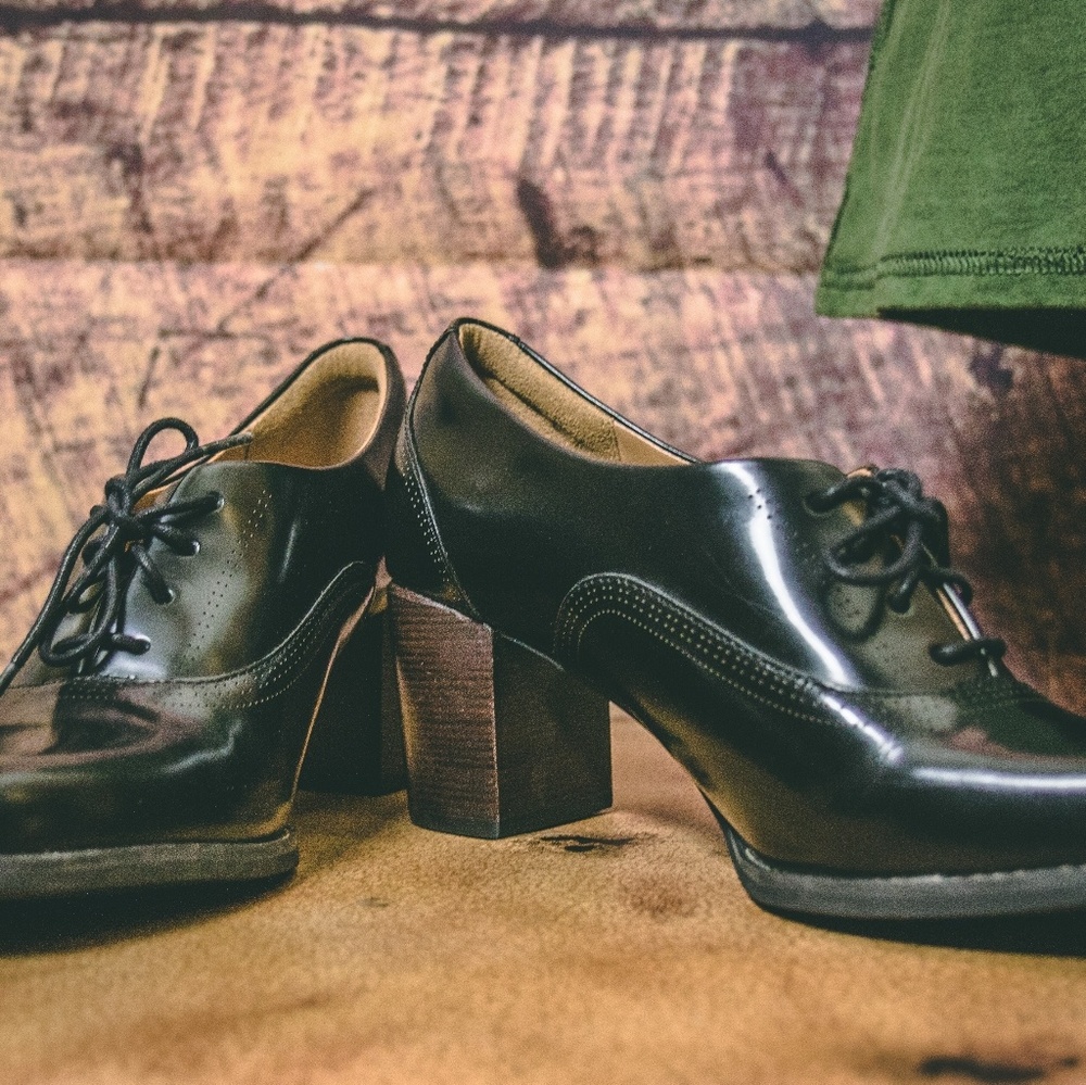 Clarks Artisan Oxford heel
